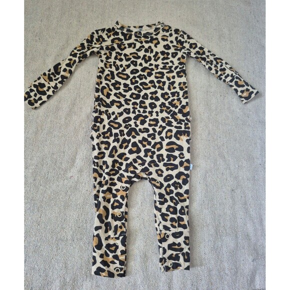 Posh peant ruffle snap footie size 6-9 months - Picture 1 of 4